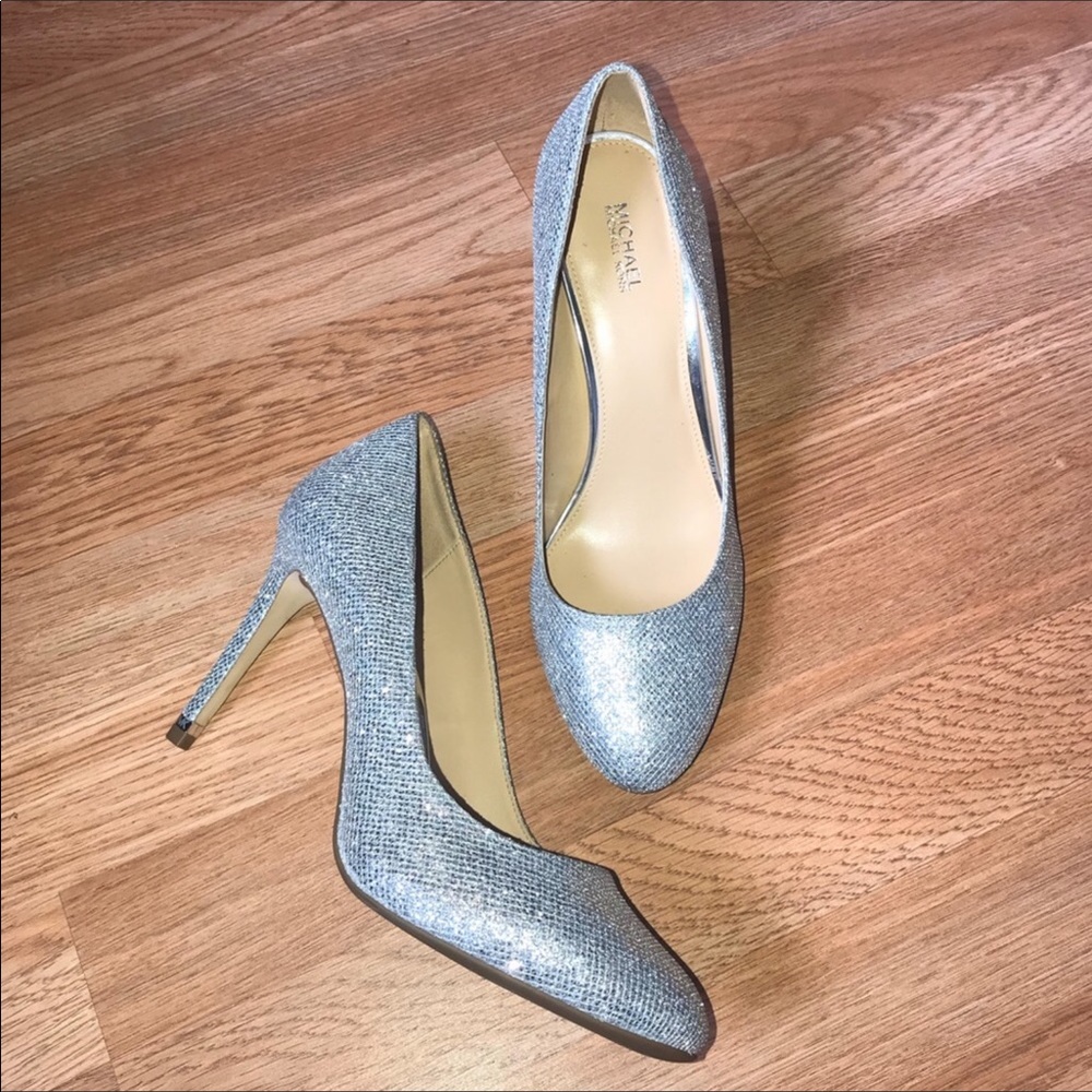 NEW Michael Kors Sinclair Cap Toe Pumps